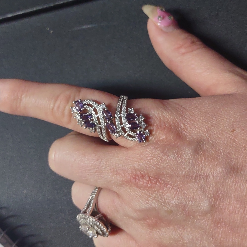 Gorgeous Silver, Amethyst and Zircon ring size 7